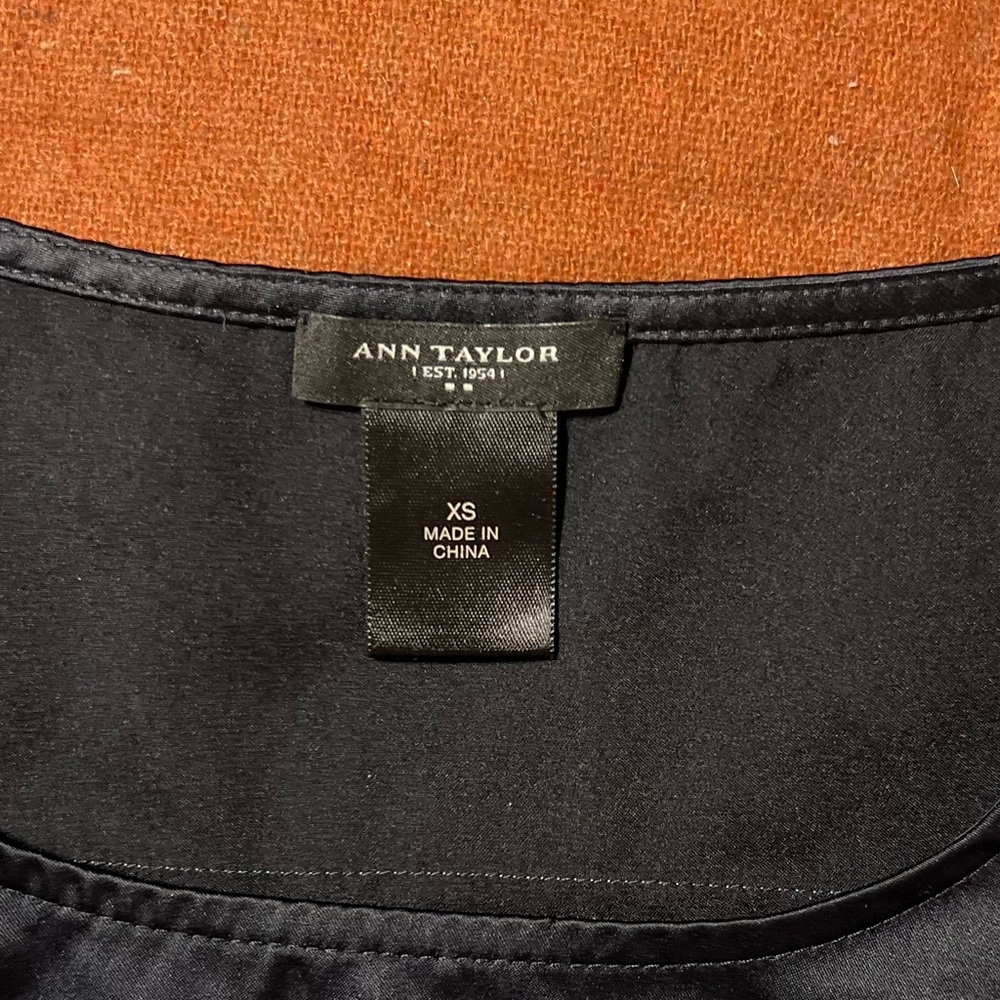 Ann Taylor Colorblock Sleeveless Blouse - Picture 13 of 16